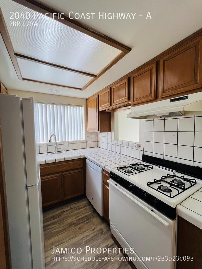 2040 Pacific Coast Hwy #A - Photo 6 of 12