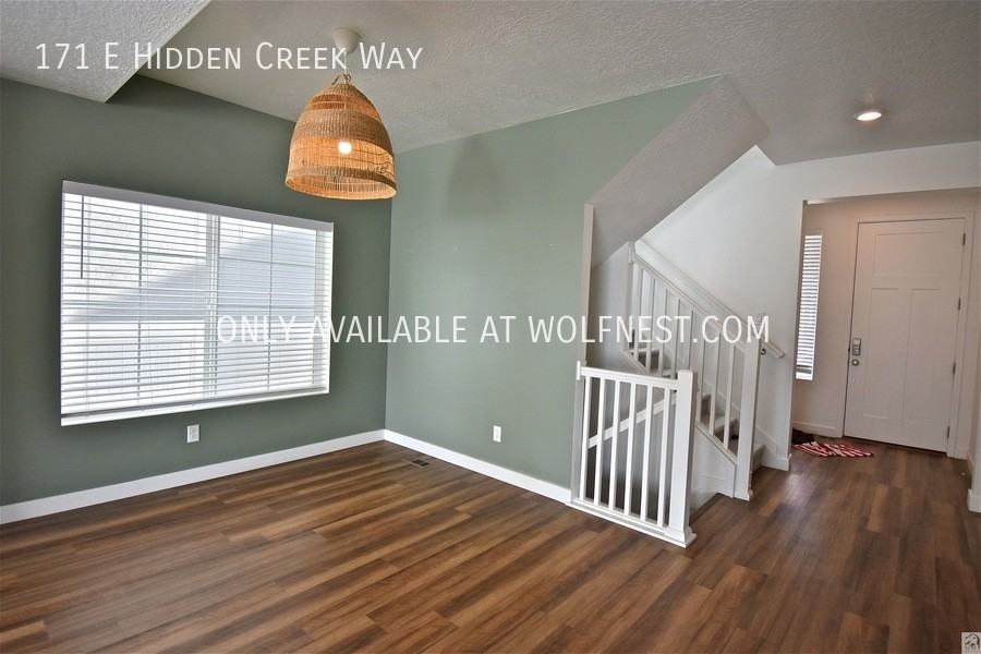 171 E Hidden Creek Way - Photo 5 of 37