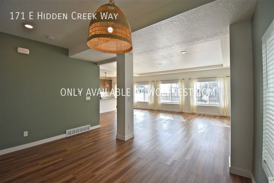 171 E Hidden Creek Way - Photo 6 of 37