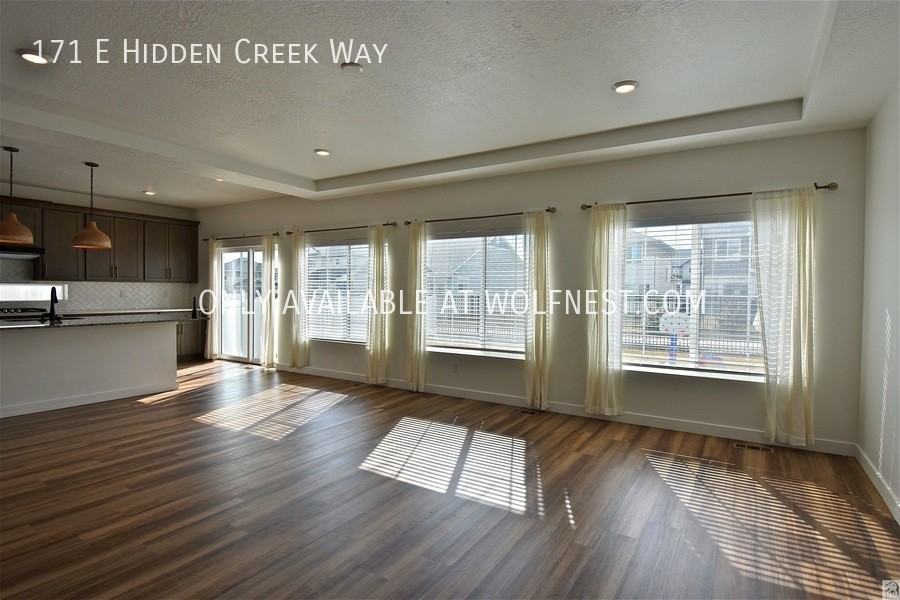 171 E Hidden Creek Way - Photo 7 of 37