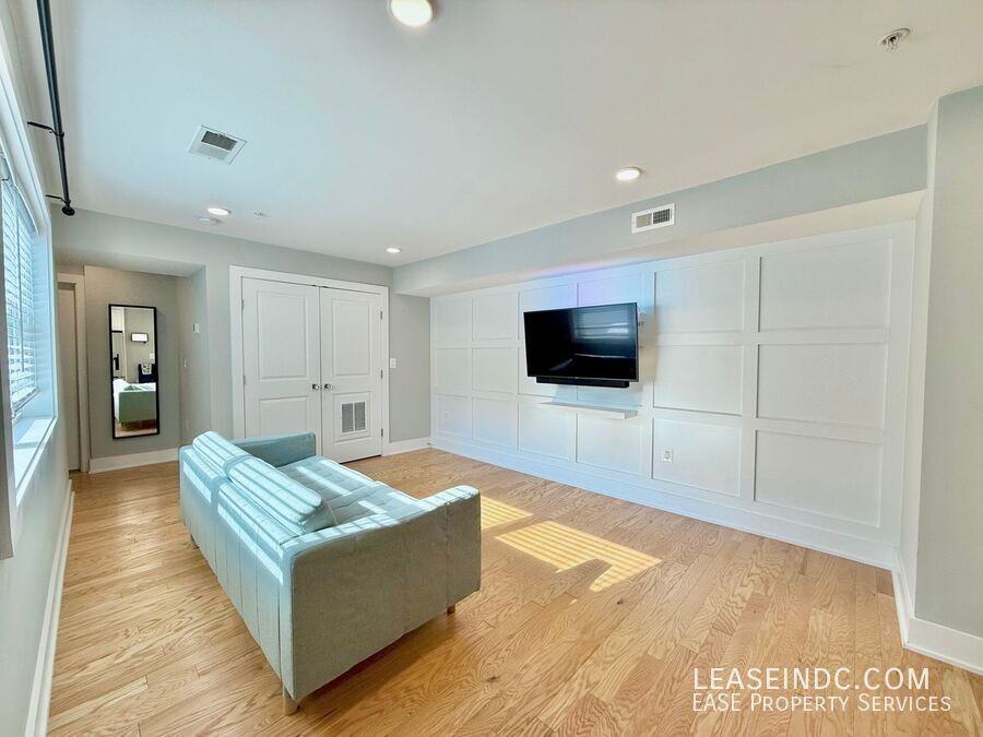 714 11th St Ne #103 - Photo 6 of 16