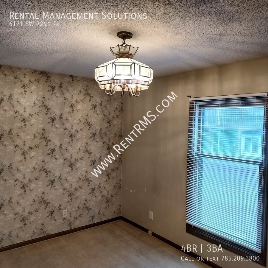 6121 Sw 22nd Park - Photo 5 of 39