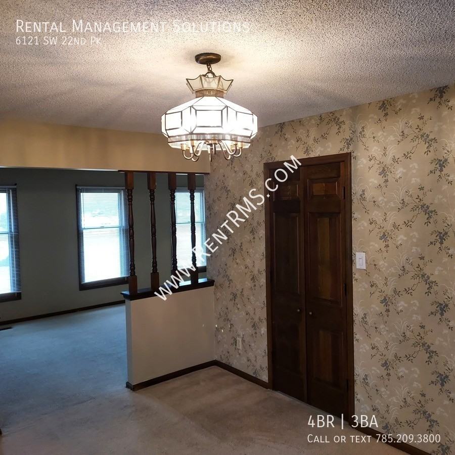 6121 Sw 22nd Park - Photo 7 of 39