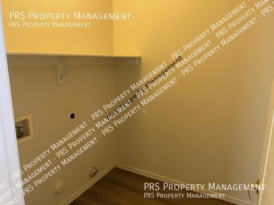 1933 W Thompson Way - Photo 7 of 15