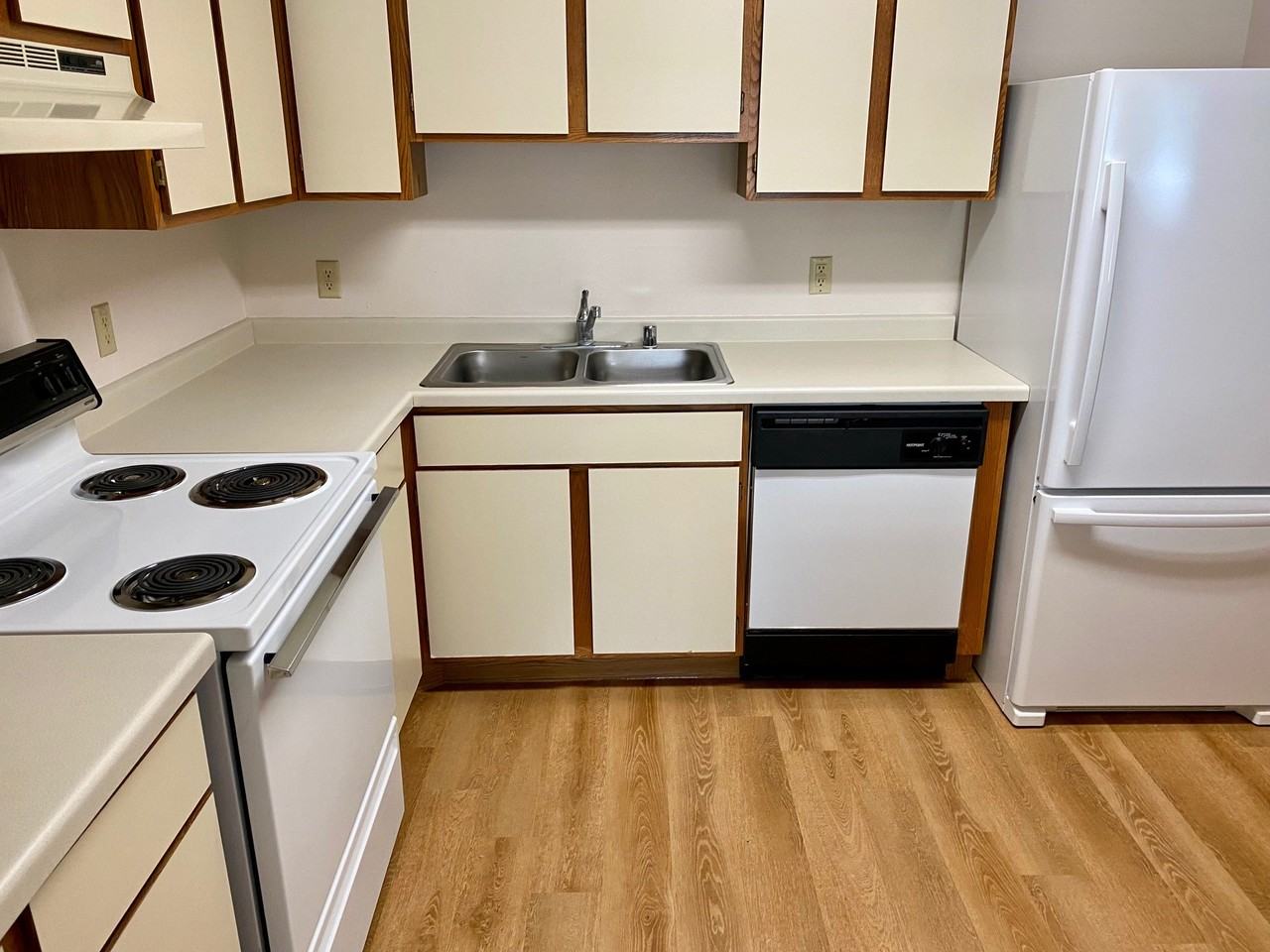 Breezewood Village II - Photo 2 of 19