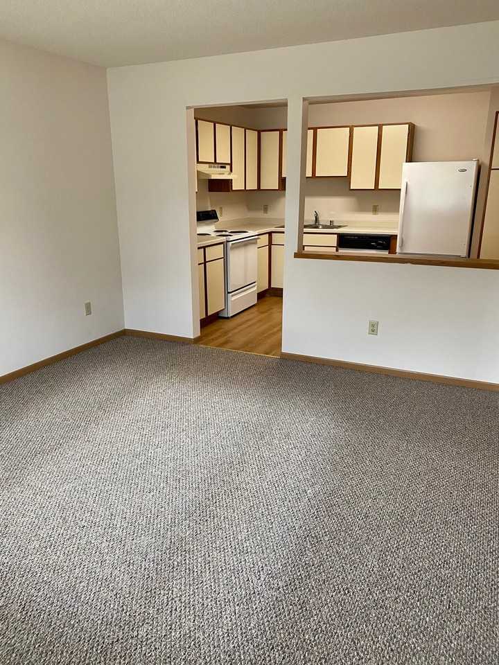 Breezewood Village II - Photo 5 of 19