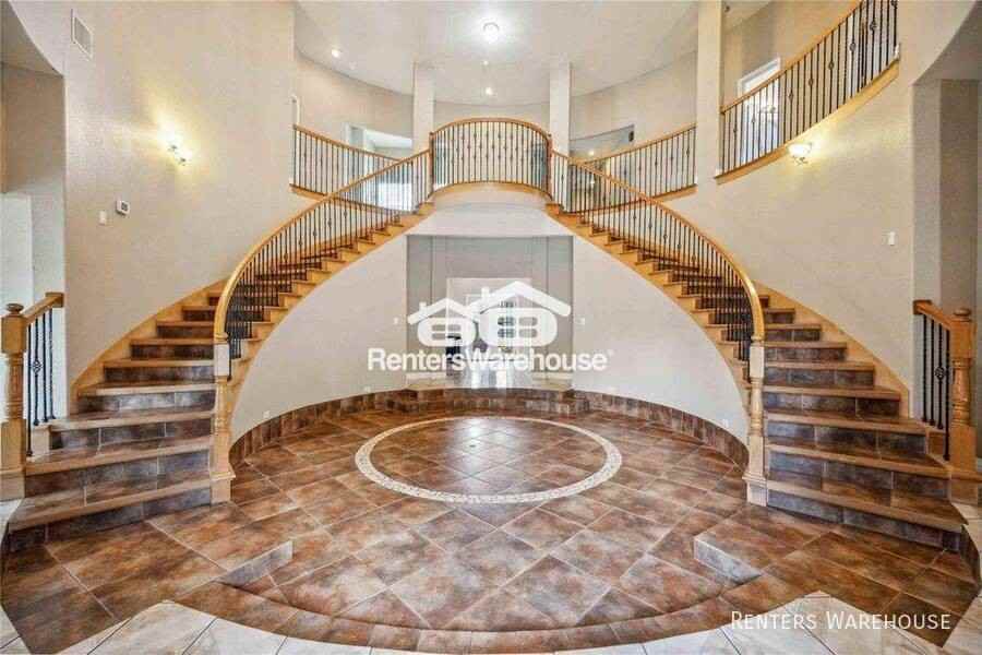 5027 Creekmont Dr - Photo 2 of 25