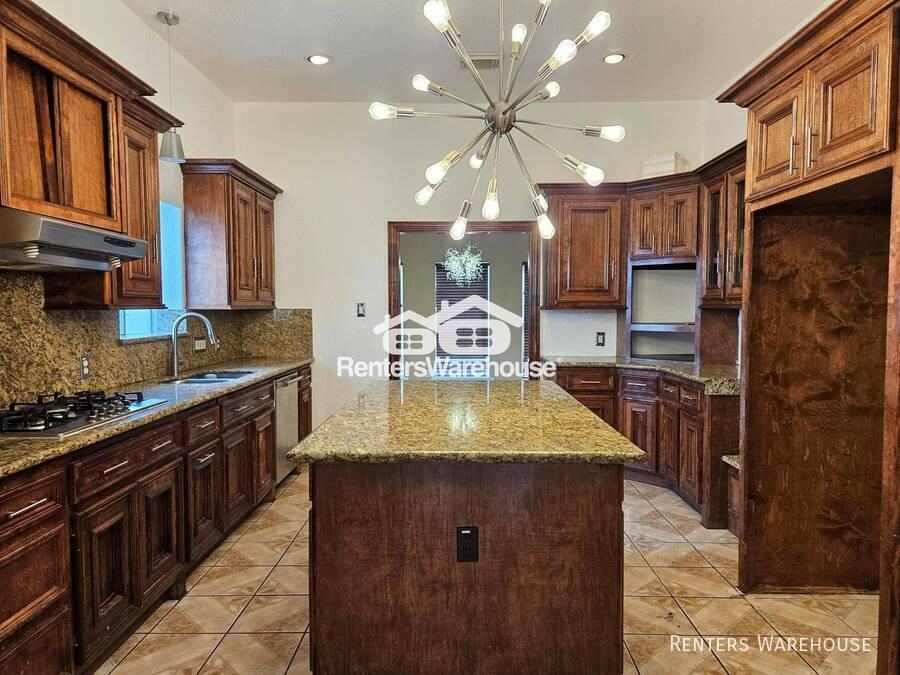 5027 Creekmont Dr - Photo 6 of 25