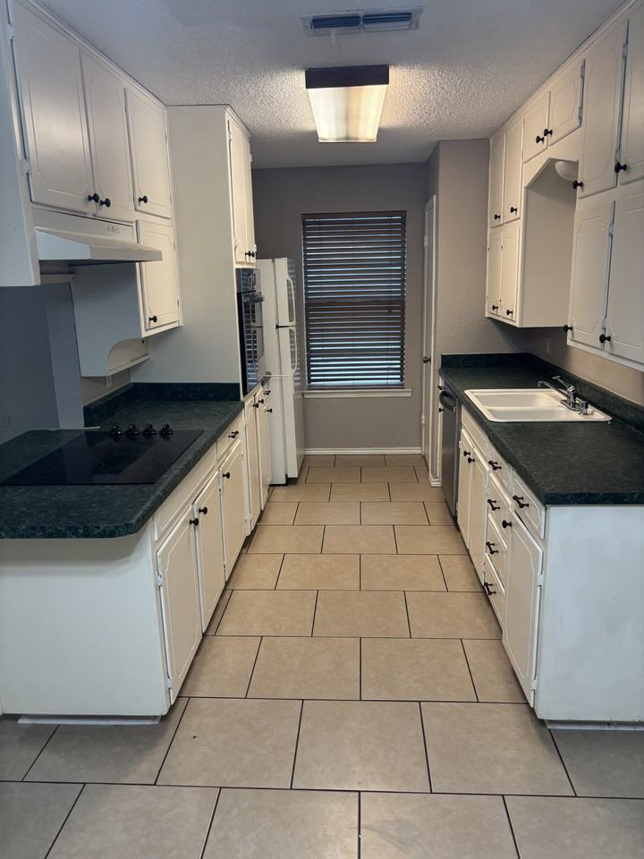 6217 Skylark Ln #NA - Photo 7 of 9