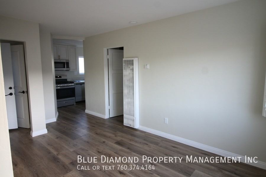 1323 Locust St - Photo 2 of 7