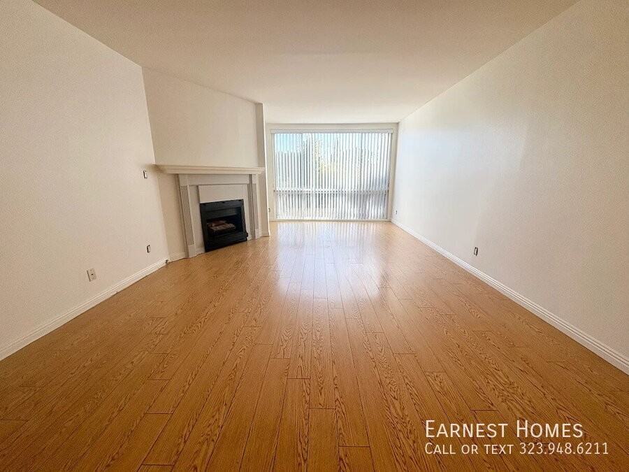 12830 Burbank Blvd #107 - Photo 4 of 13