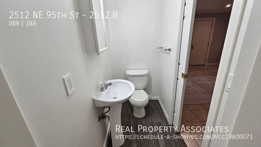 2512 Ne 95th St #2512B - Photo 7 of 8