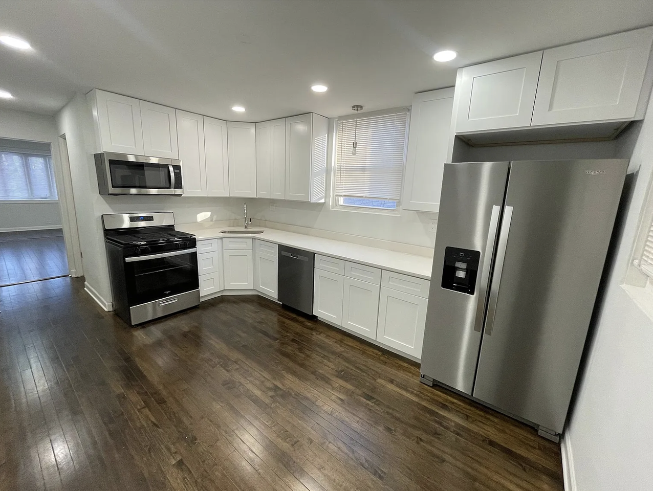 3138 N Saint Louis Ave #2 - Photo 3 of 7