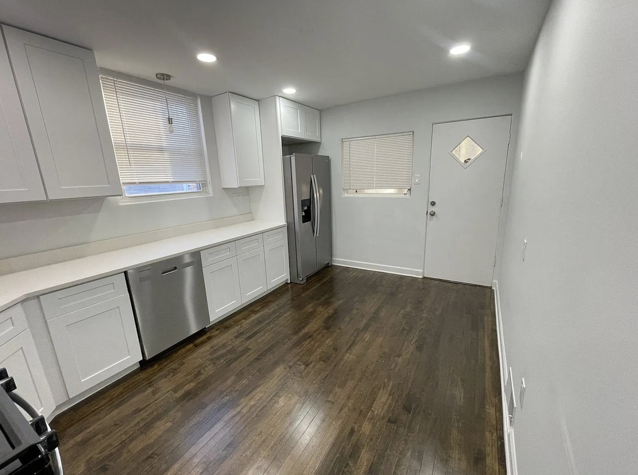 3138 N Saint Louis Ave #2 - Photo 4 of 7