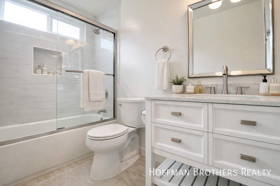 1724 Arizona Ave #204 - Photo 2 of 8