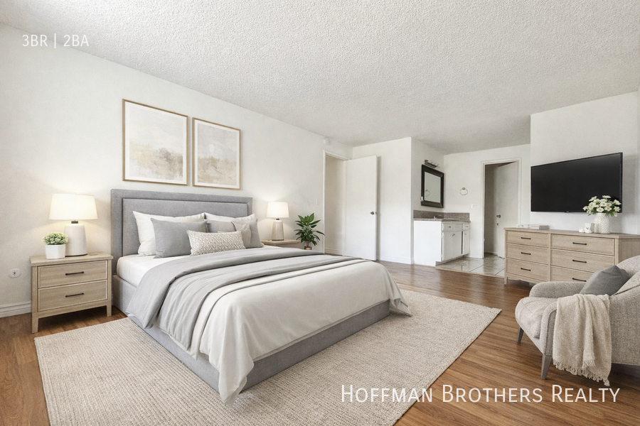 316 E Hyde Park Blvd #2 - Photo 6 of 14