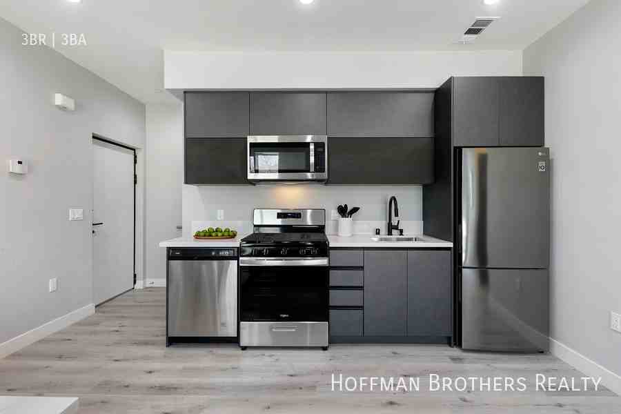 FELLOWS & #13627 - Photo 5 of 22