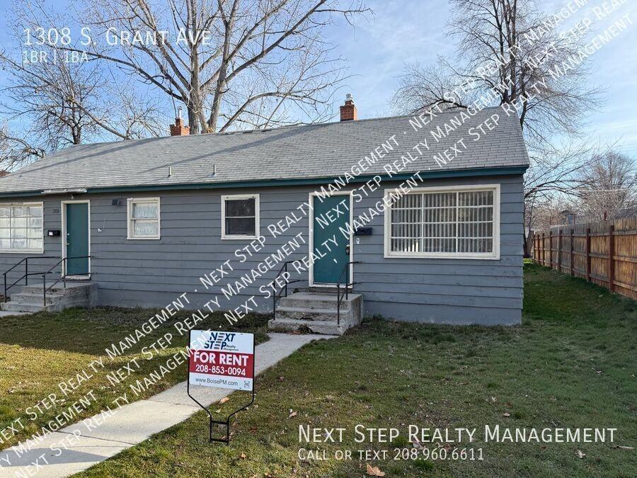 1308 S Grant Ave - Photo 2 of 10