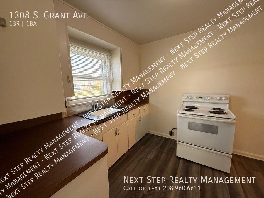 1308 S Grant Ave - Photo 5 of 10