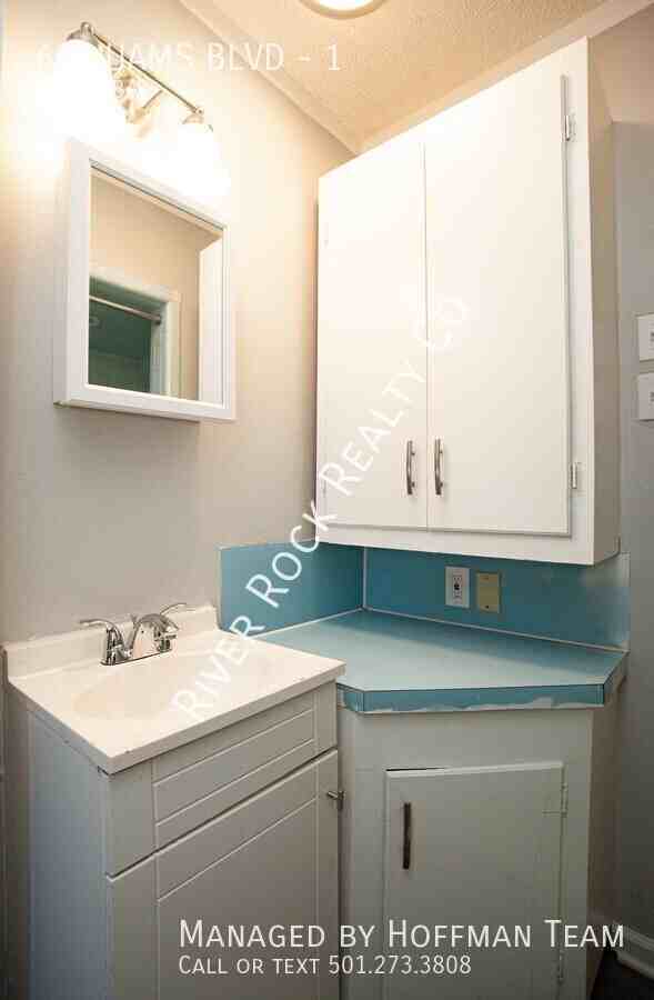 617 Uams Blvd #1 - Photo 6 of 11