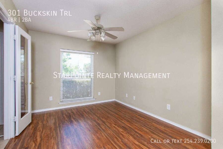 301 Buckskin Trl - Photo 5 of 30