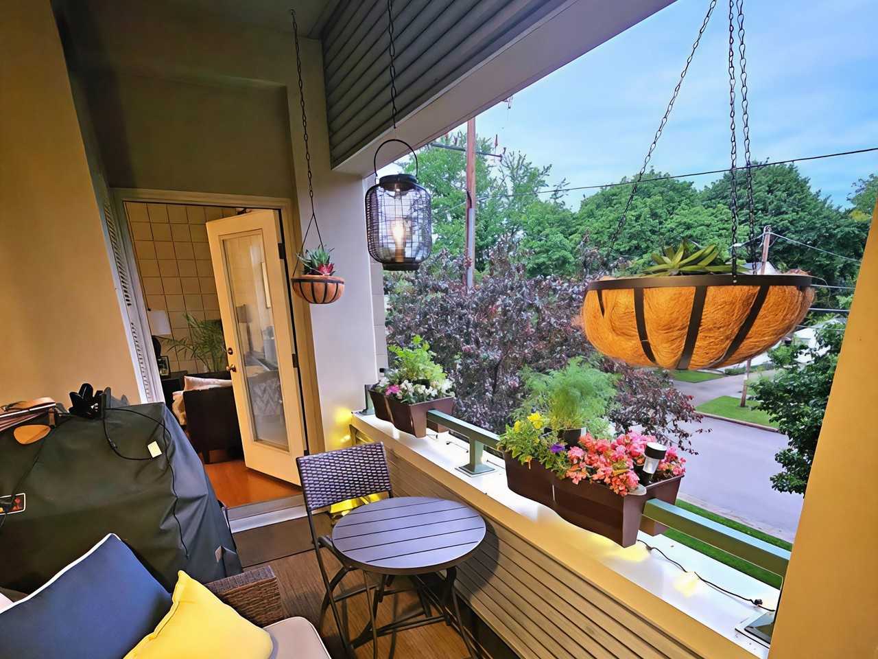 400 N Richmond St #214 - Photo 7 of 15