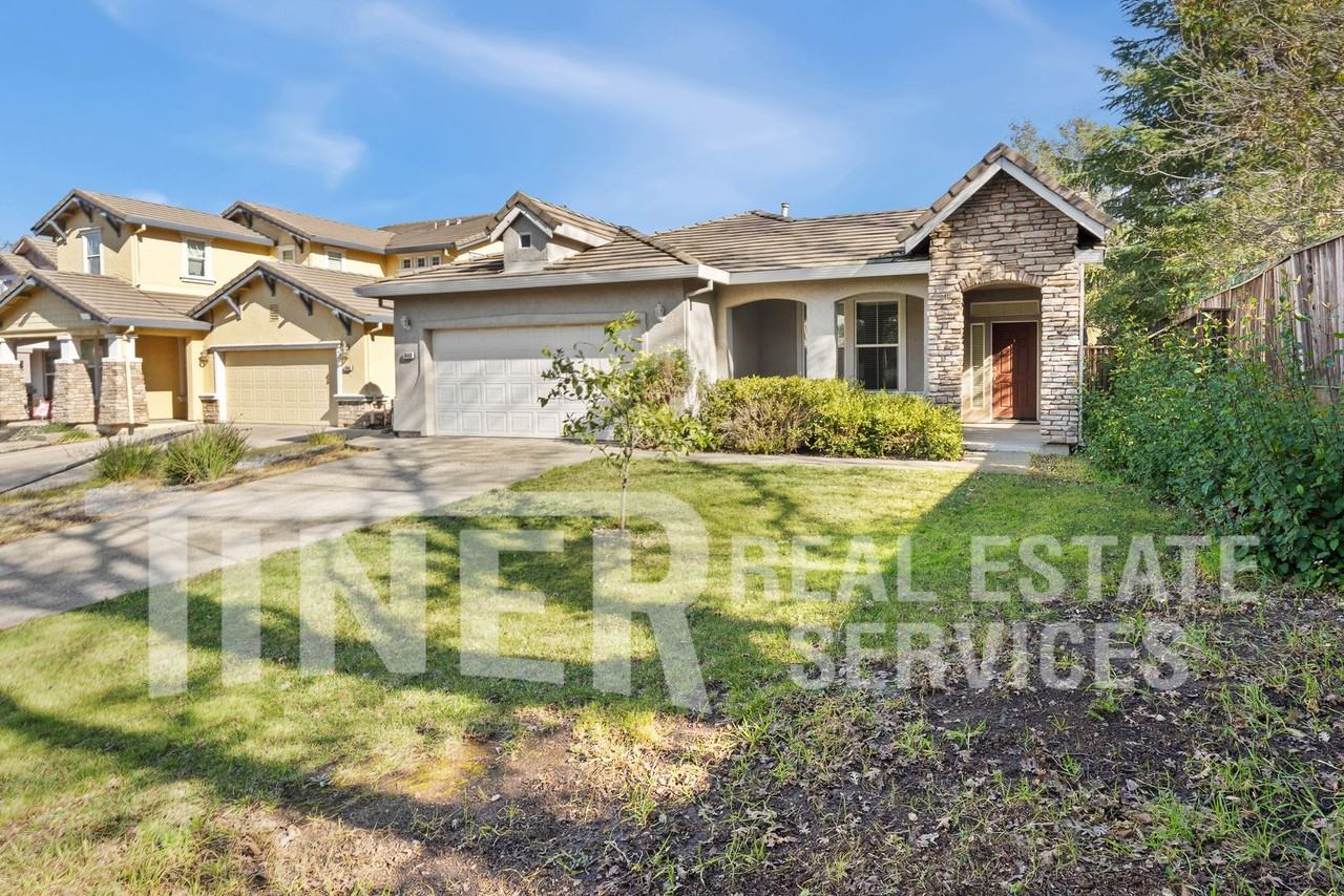 7449 Thalia Ct - Photo 2 of 25