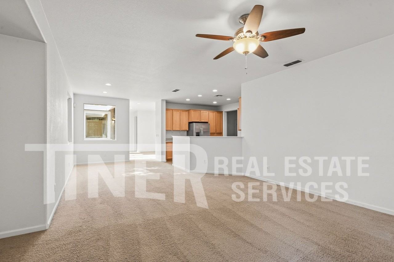 7449 Thalia Ct - Photo 7 of 25