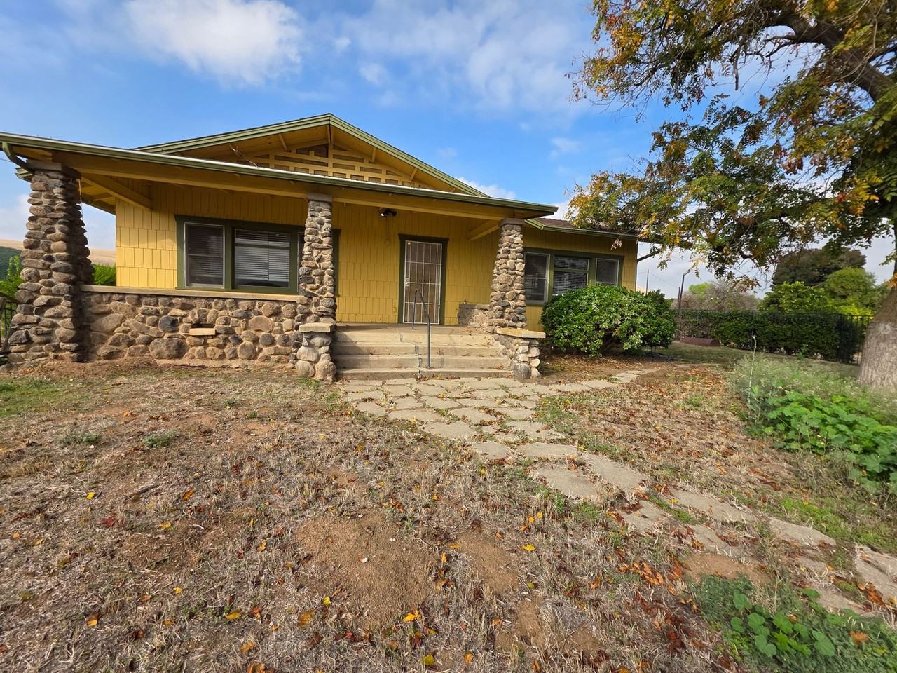 35793 Millwood Dr - Photo 2 of 12