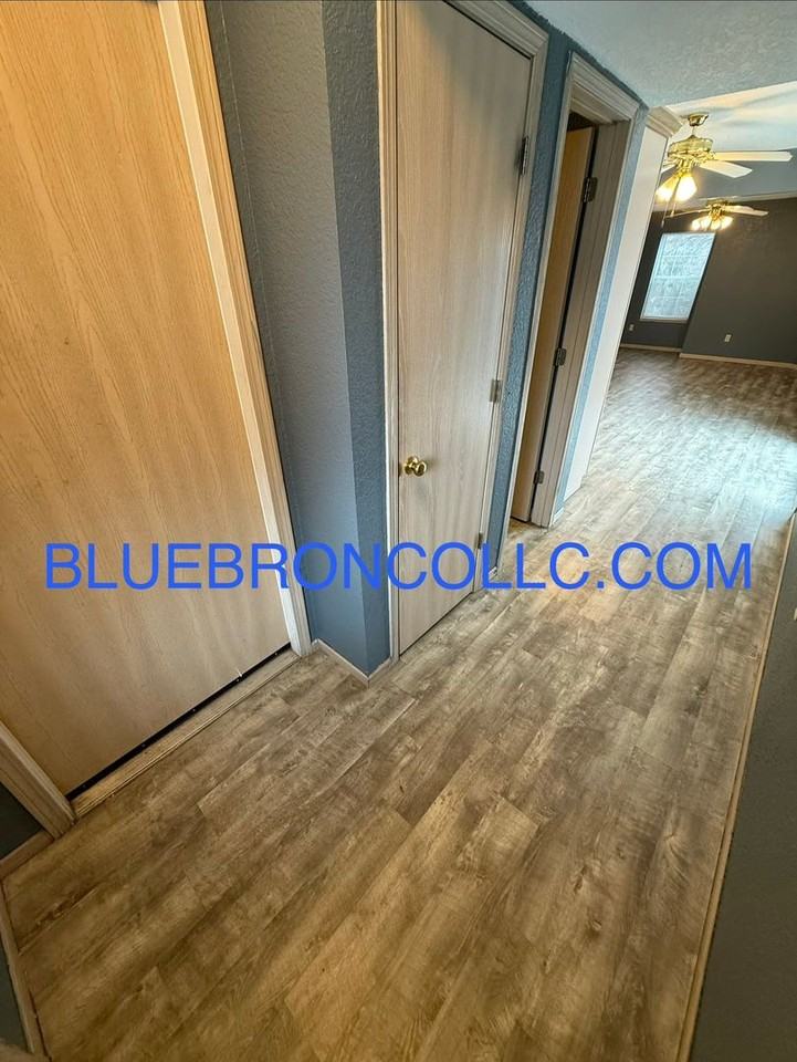 235 Se Florence Ave - Photo 2 of 14