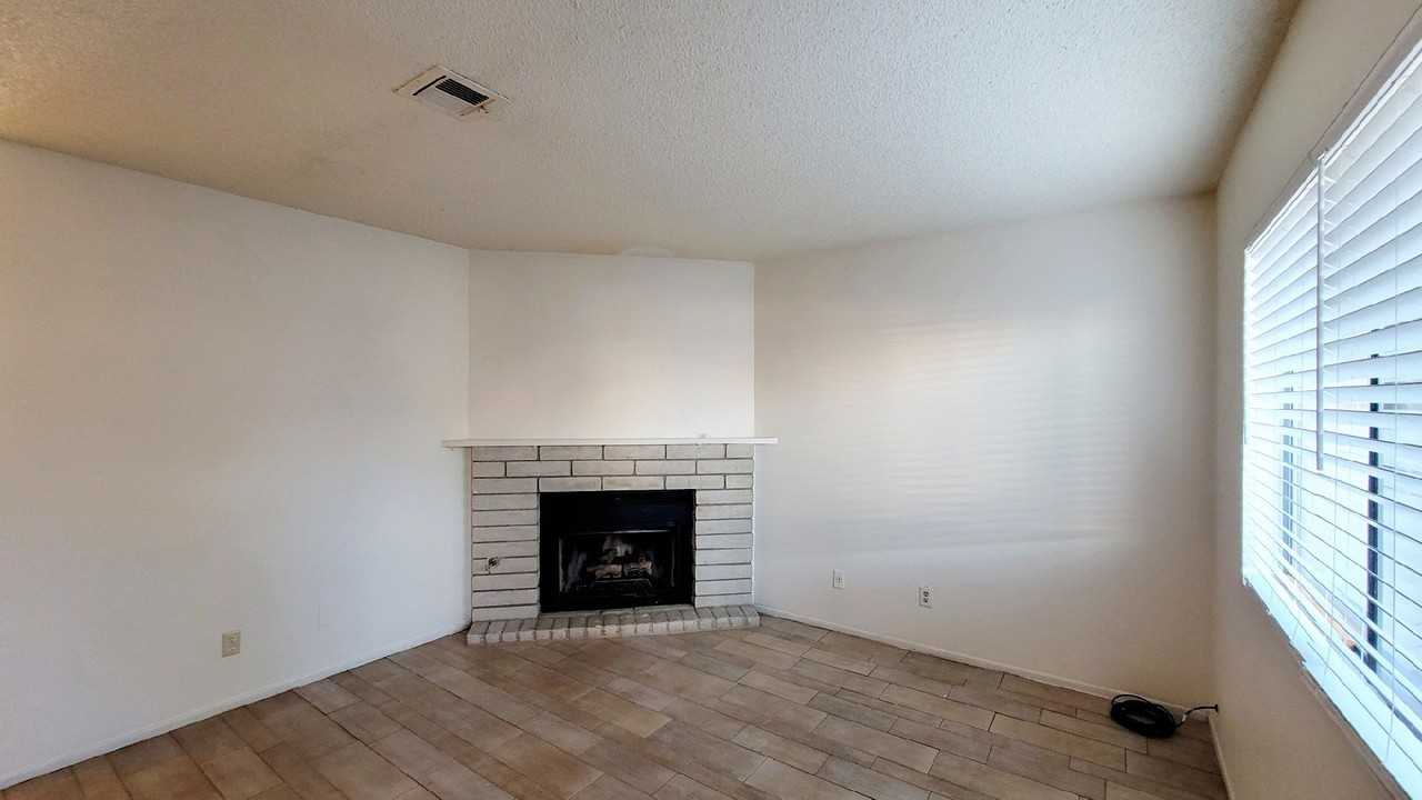 5245 Child Ct - Photo 2 of 23