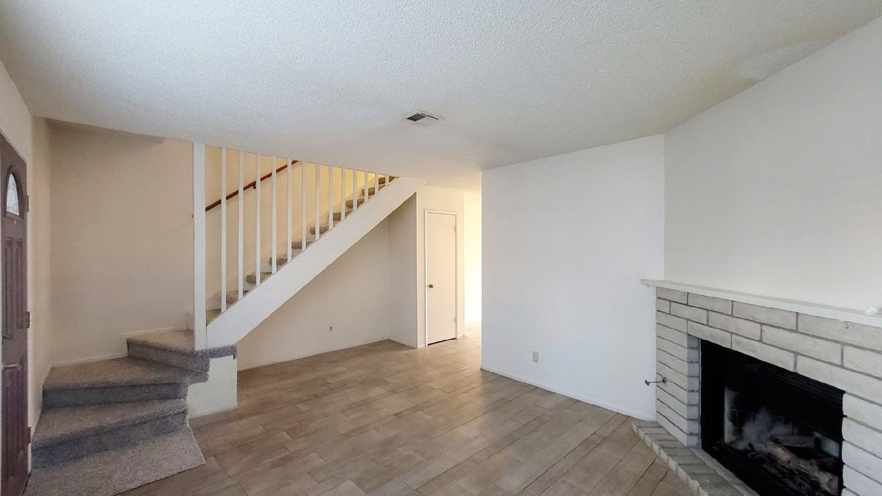 5245 Child Ct - Photo 3 of 23