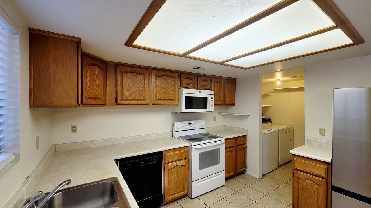 5245 Child Ct - Photo 7 of 23