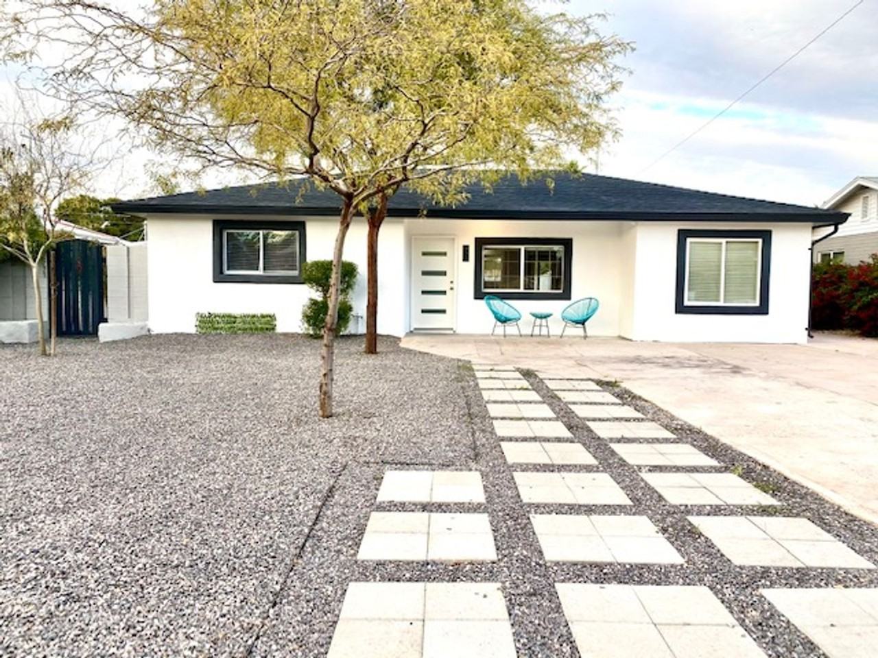 2020 E Weldon Ave - Photo 2 of 21