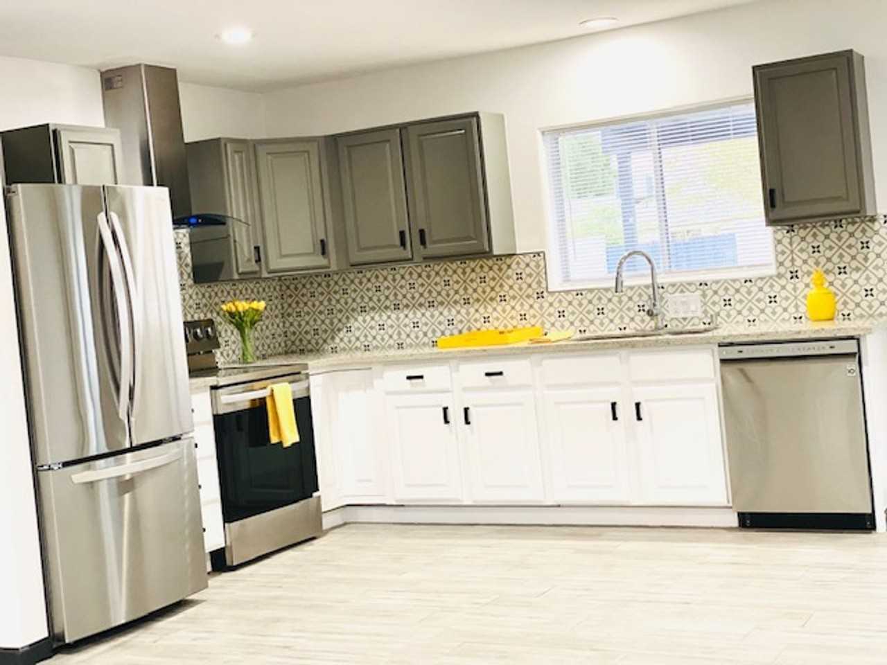 2020 E Weldon Ave - Photo 3 of 21