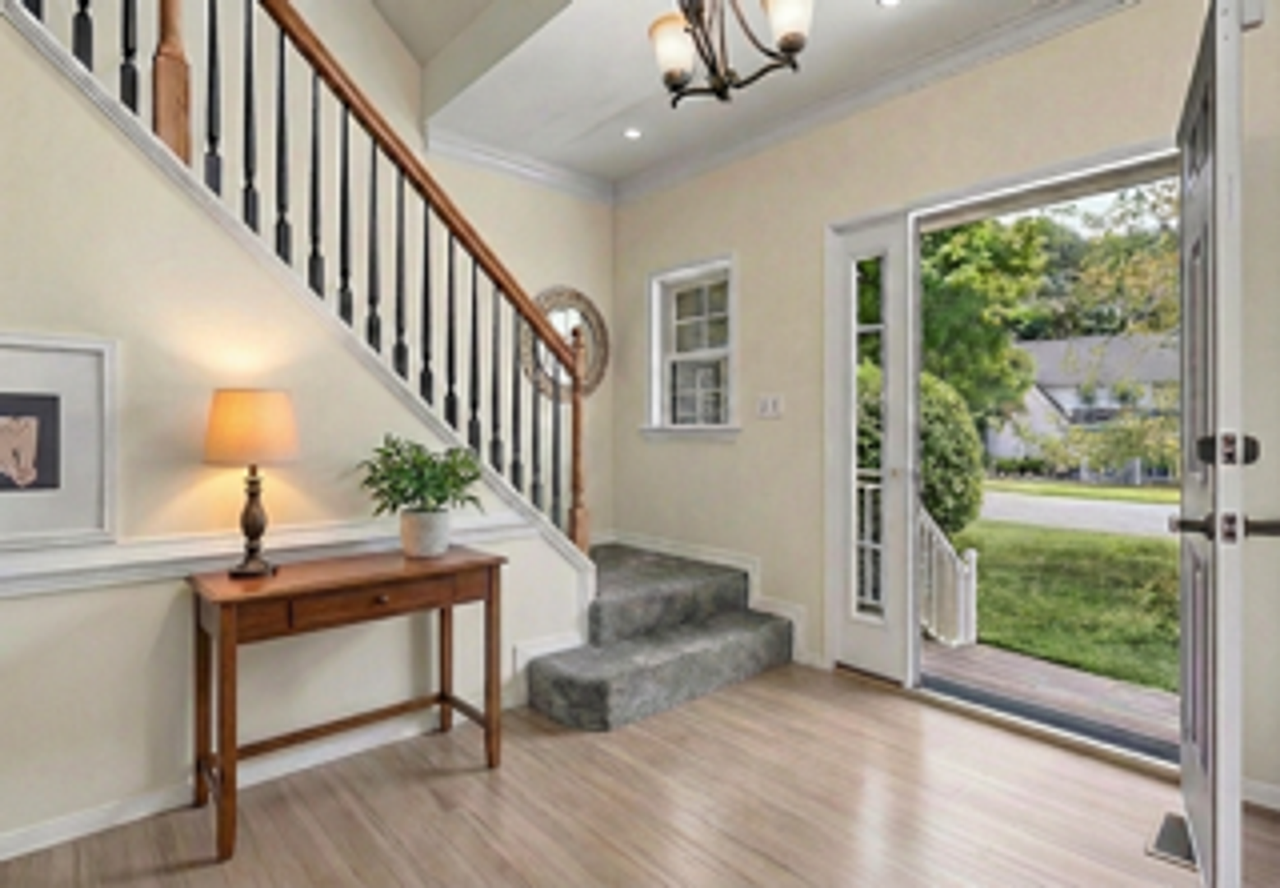 7912 Hampton Meadows Ln - Photo 5 of 50