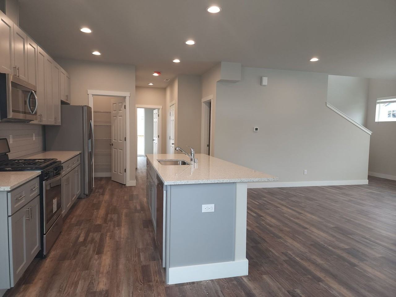 15723 View Dr Se - Photo 7 of 50