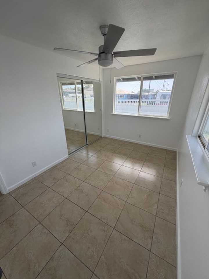 419 Kanaloa Ave - Photo 2 of 8