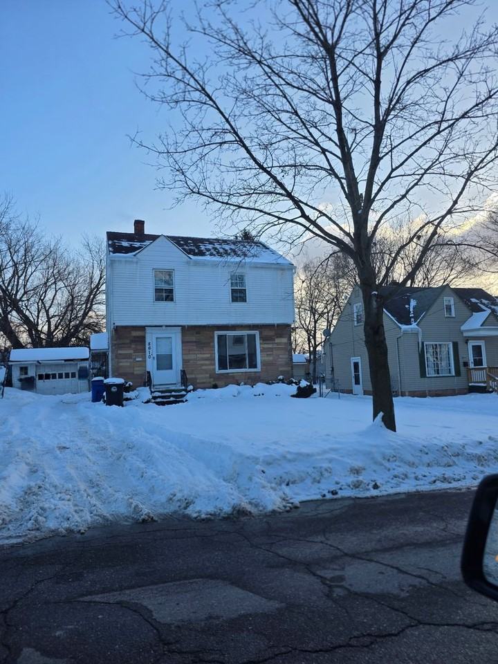 8610 Rosewood Ave - Photo 2 of 19