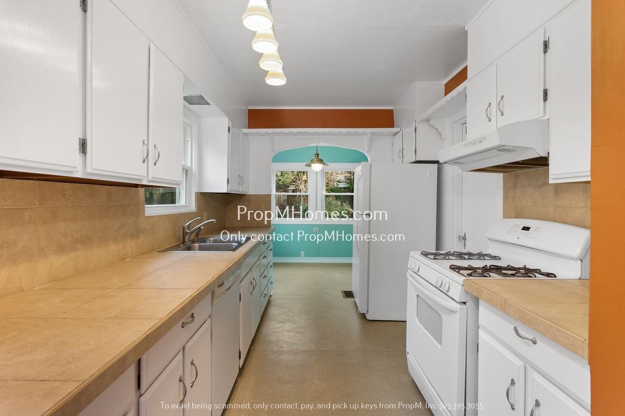 3936 Ne 19th Ave - Photo 6 of 31