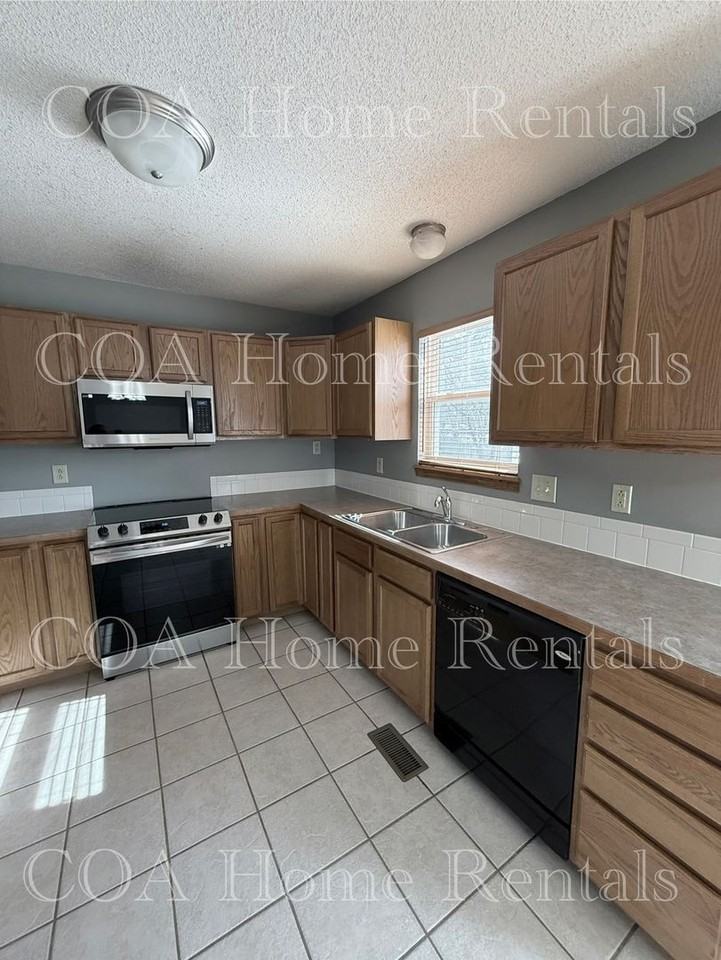 503 W Hendryx St - Photo 5 of 22