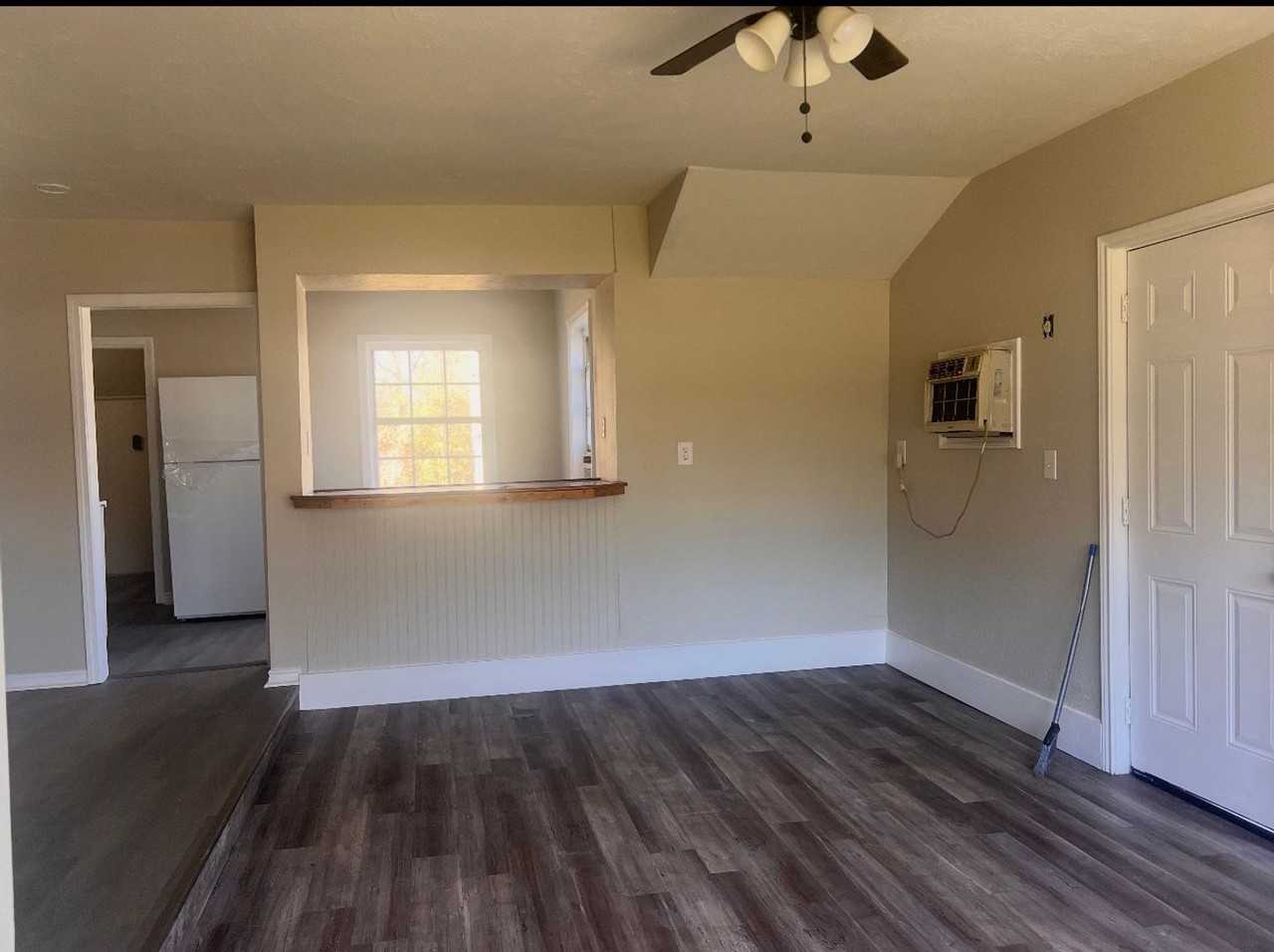 528 Shasta St - Photo 2 of 9