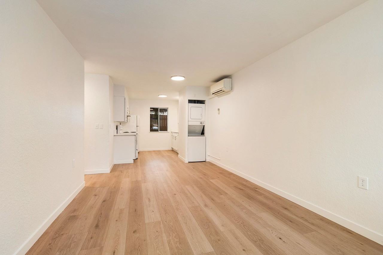 Crestwood Place - Photo 3 of 30