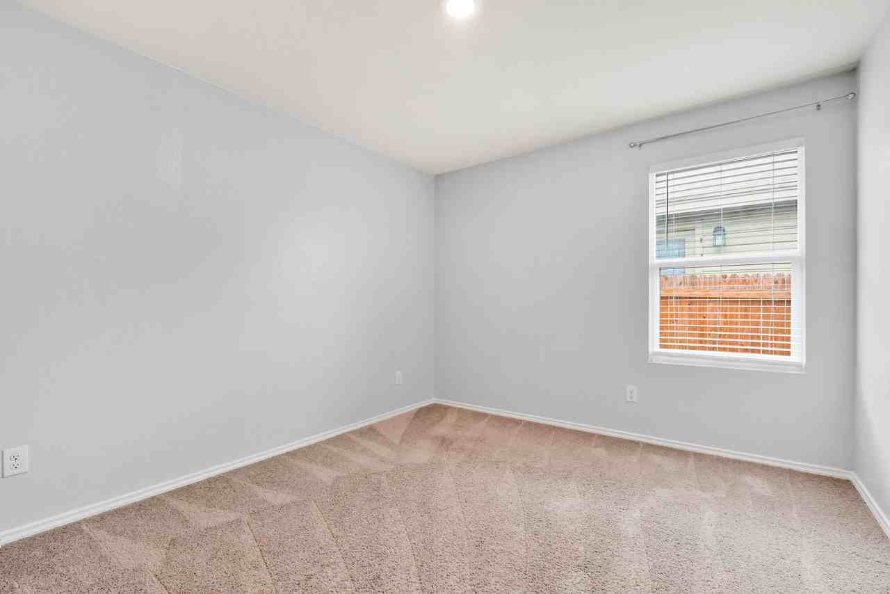 10018 Braun Crst - Photo 7 of 16