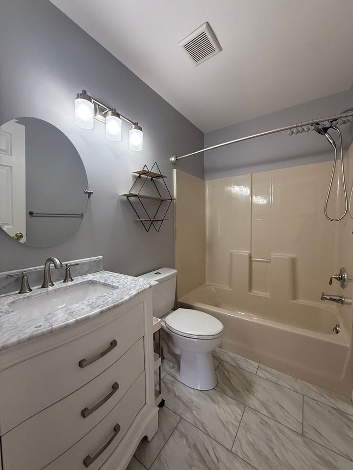 347 Stonehedge Ln - Photo 4 of 9