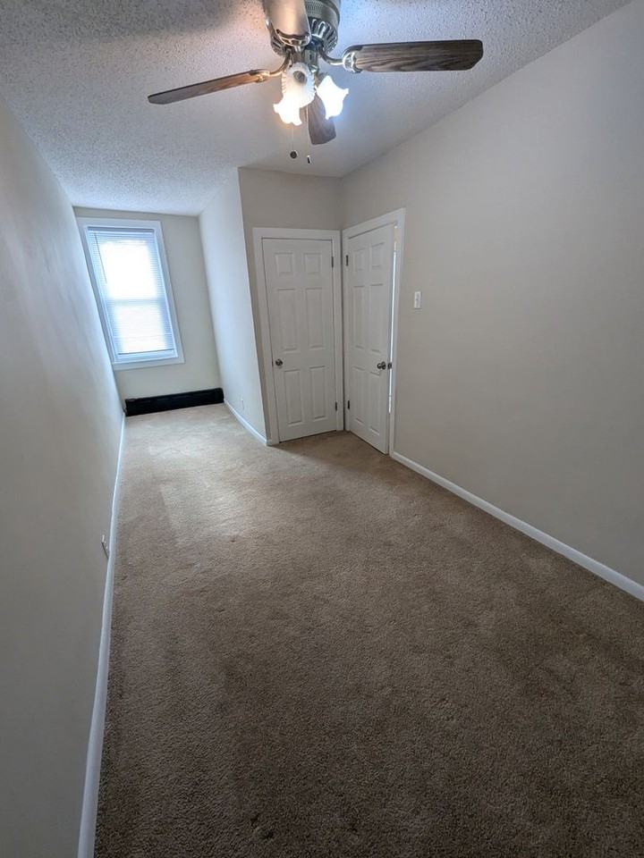 5111 Worth St - Photo 6 of 14