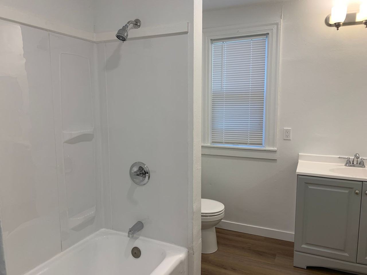 234 Oak St - Photo 7 of 31