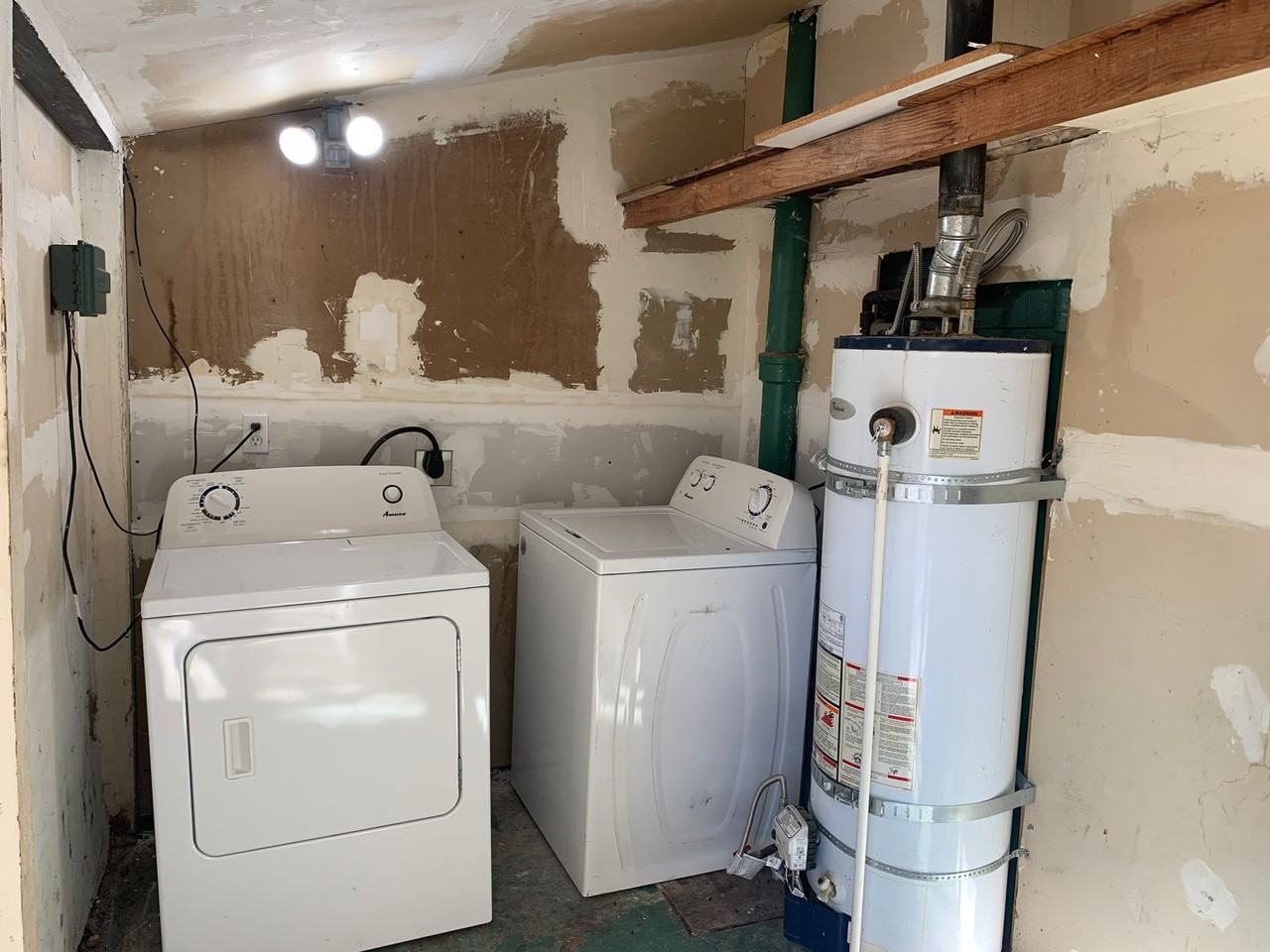 234 Oak St - Photo 5 of 31