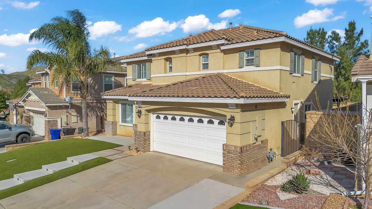 15696 Pecan Ln - Photo 3 of 35