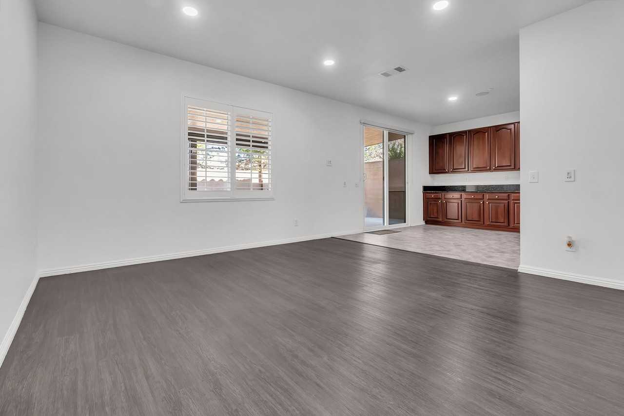 15696 Pecan Ln - Photo 6 of 35